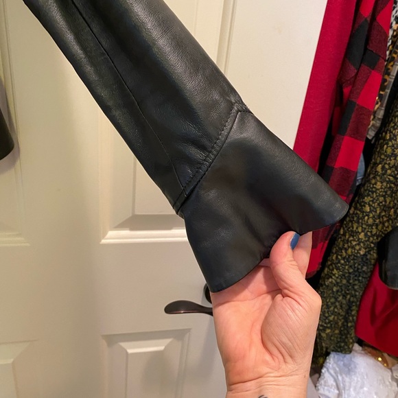 Newport News Shape FX black leather jacket - Picture 5 of 5